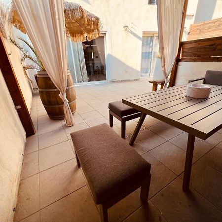 Maison De Village Ecusson - Logement Entier - 160M2 - 4Chambres - Centre Ville - Terrasse - Climatise Nimes Luaran gambar
